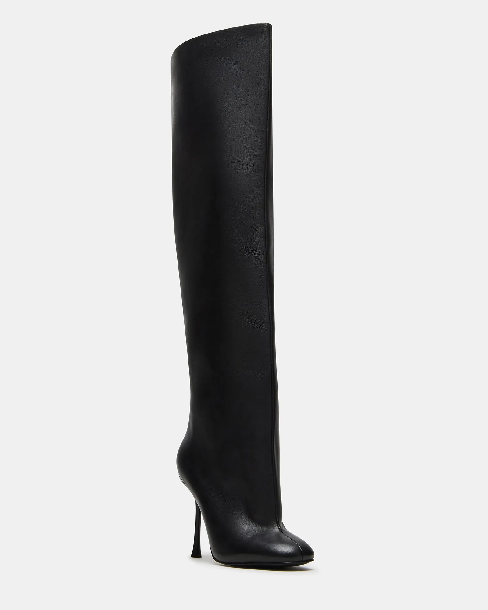 ALLURING BLACK