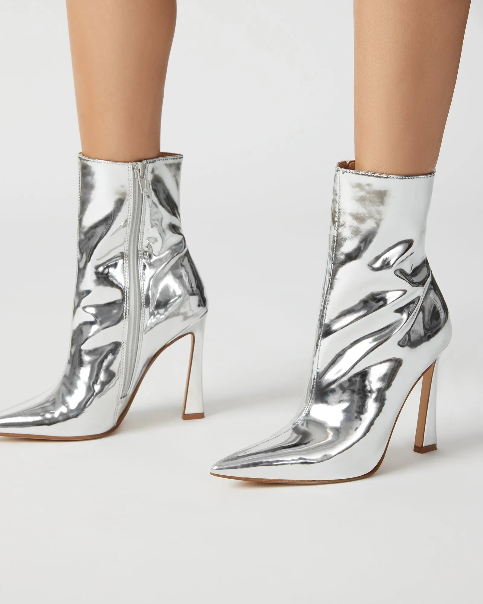 DILARA SILVER - SM REBOOTED