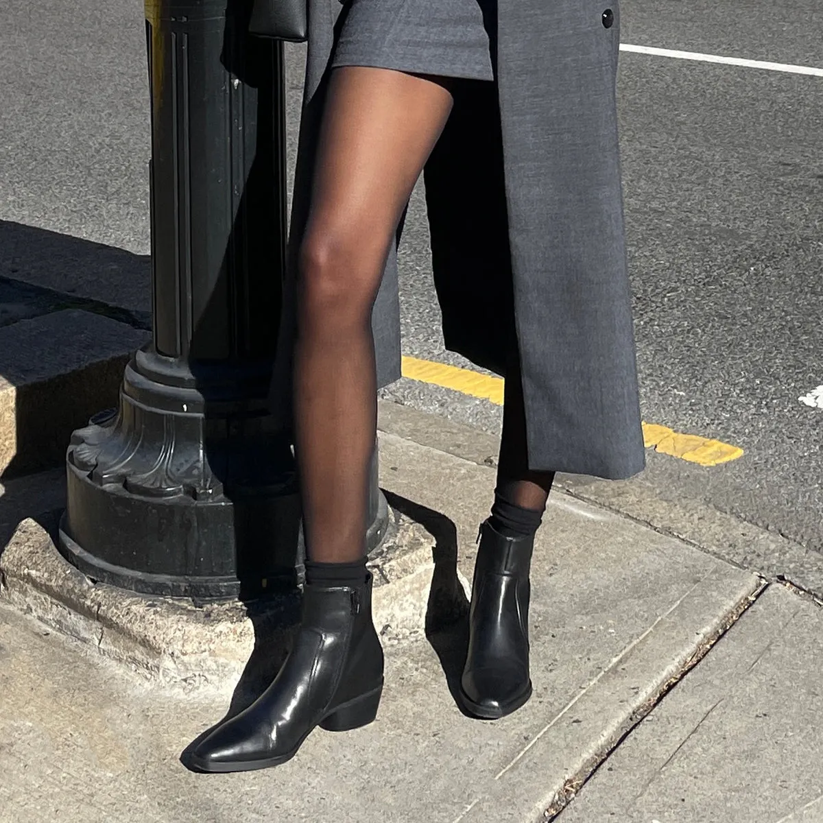 FAHARI H2O BOOTIES BLACK LEATHER