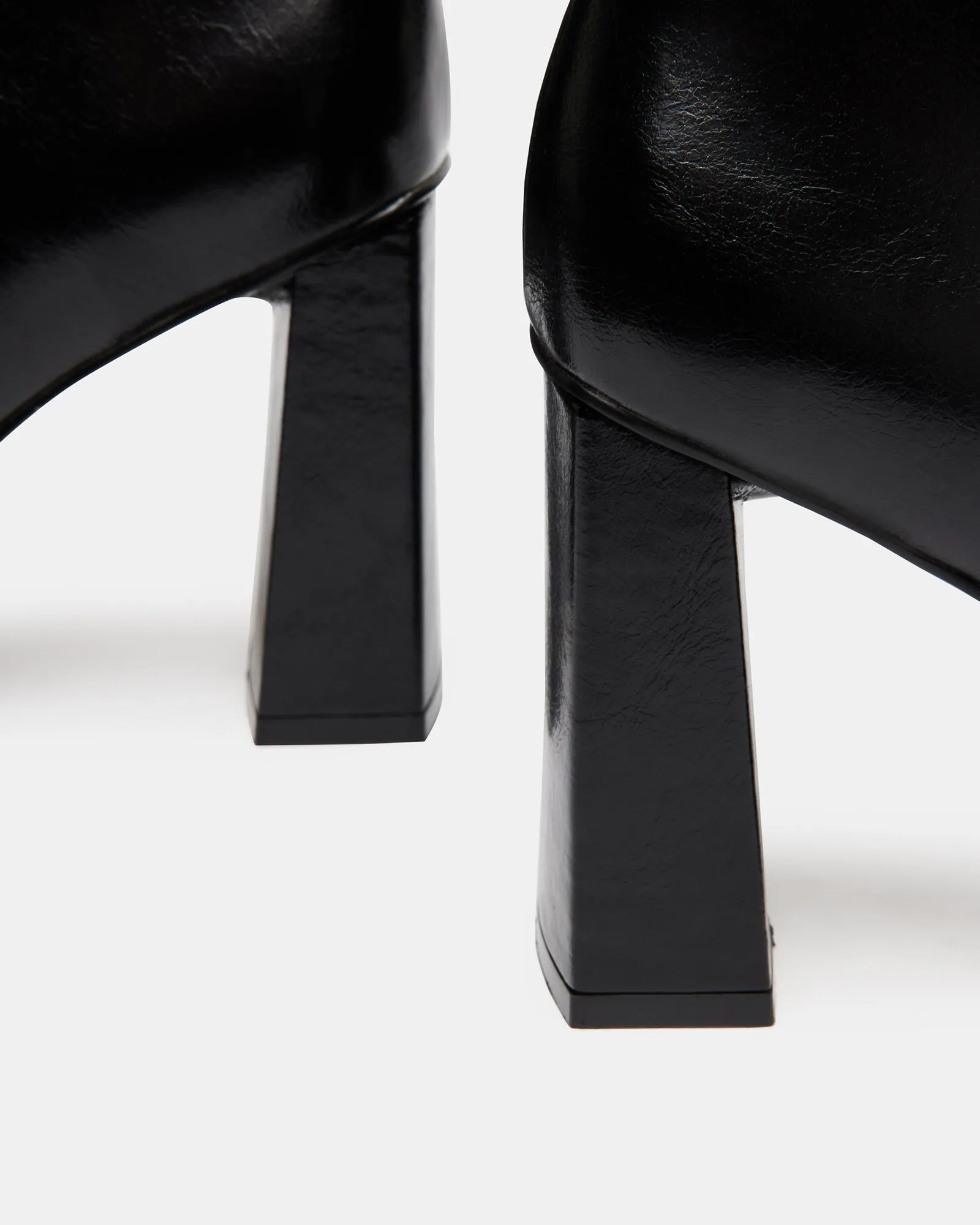 FREYA BLACK LEATHER - SM REBOOTED