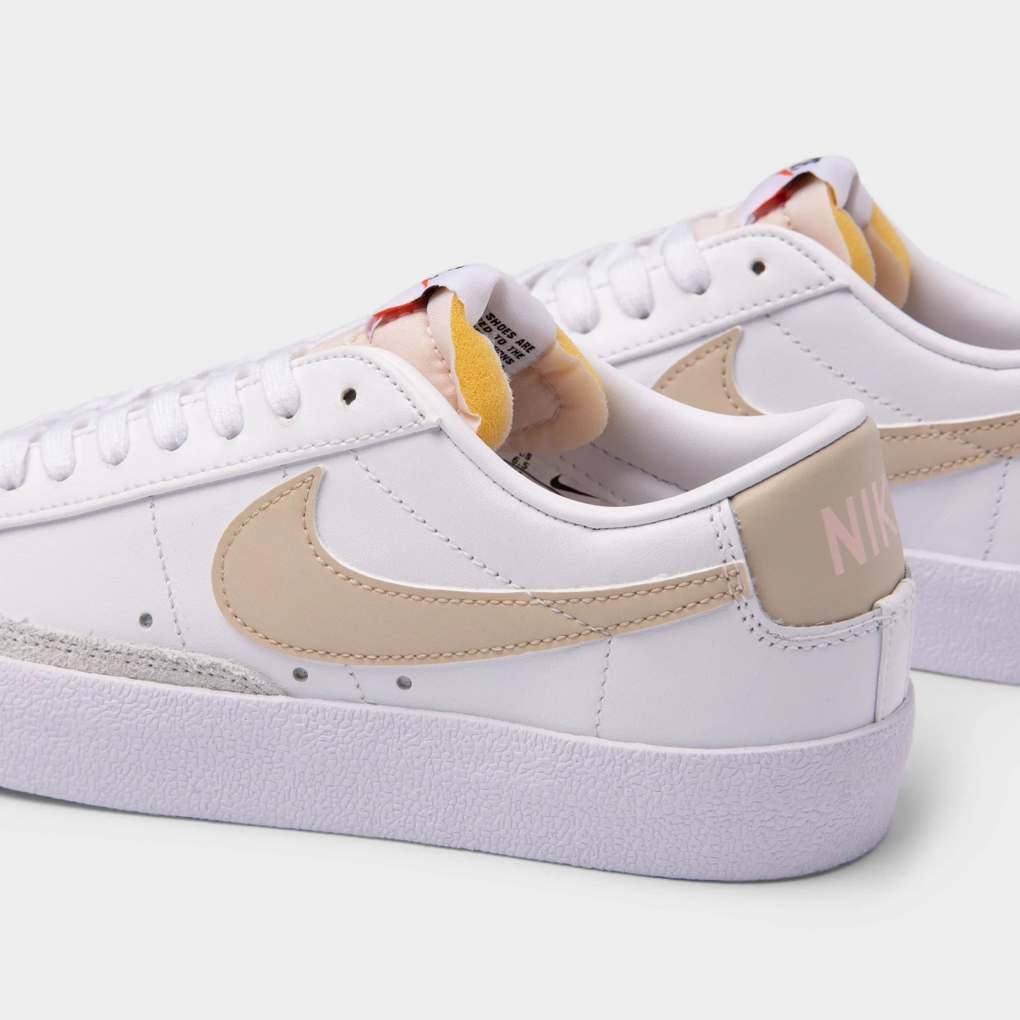 Nike Women's Blazer Low '77 White / Pale Coral - Black