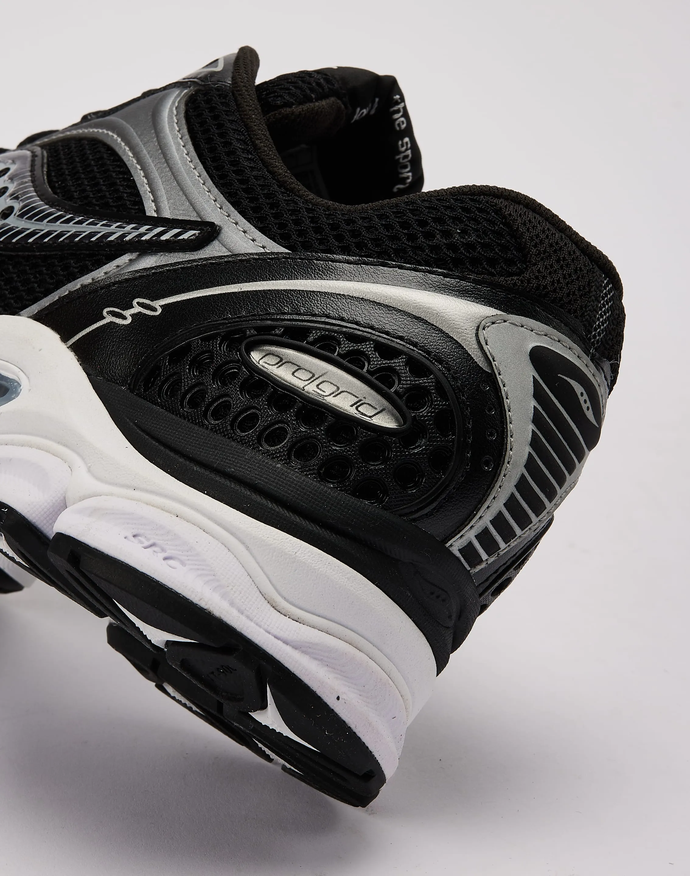 Saucony ProGrid Triumph 4