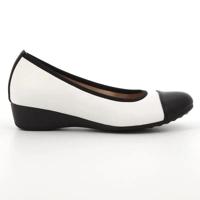 Soft Style By Hush Puppies Rishelle Wedge - White/Black
