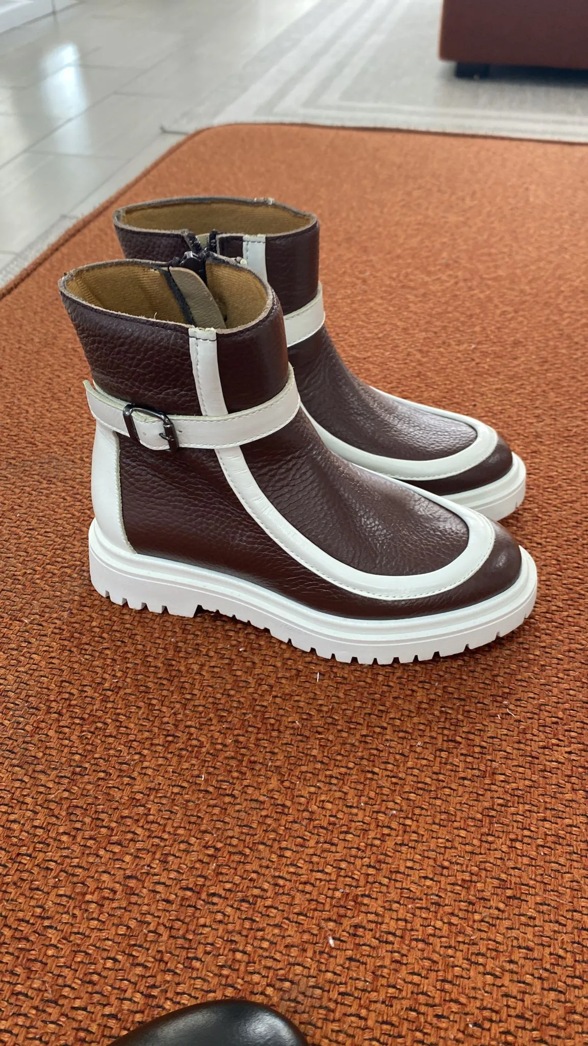 Spain Co Brown and White Zipper Boot